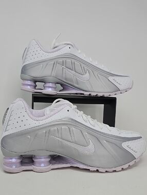 Nike Shox R4 Platinum Barely GrapeHF5076-100 Womens Athletic Sneakers - Size 9.5